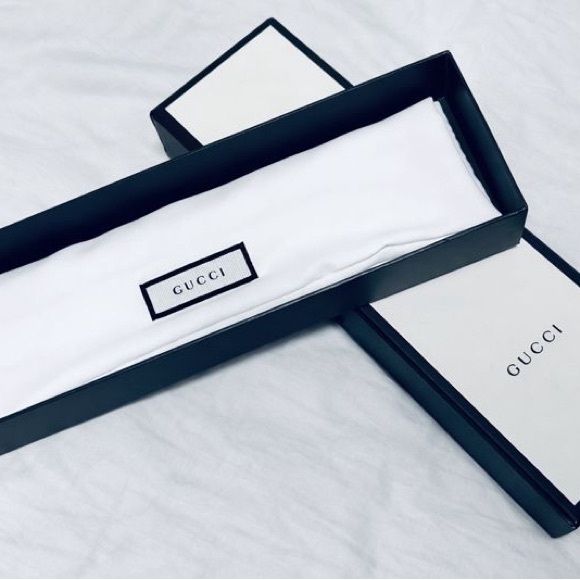 Gucci Women’s Silver Chain Bracelet with Logo - Picture 6 of 7